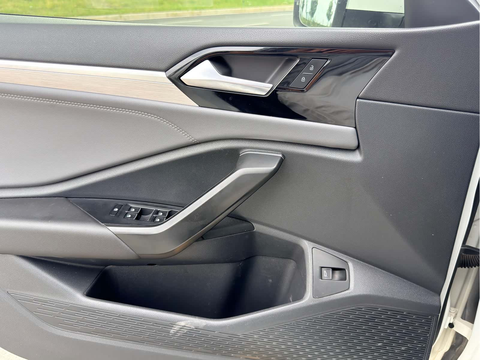 Volkswagen Sagitar, 2020 15
