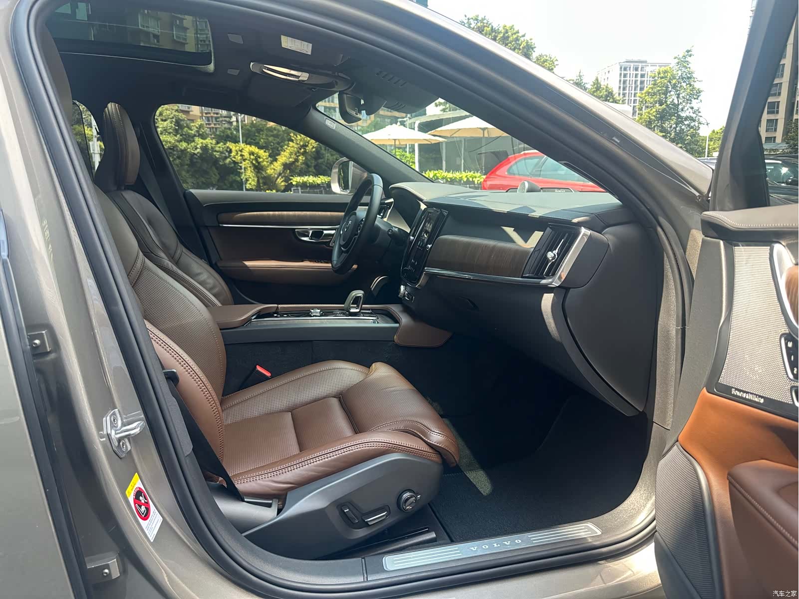 Volvo V90, 2022 23