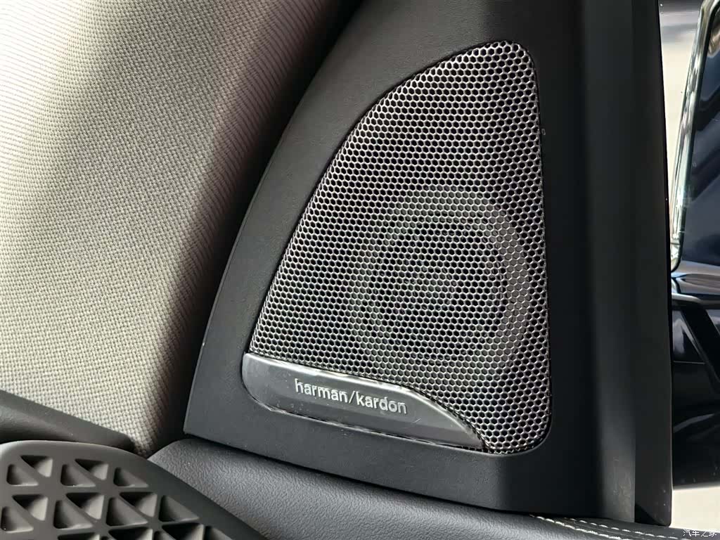 BMW X5, 2025 6