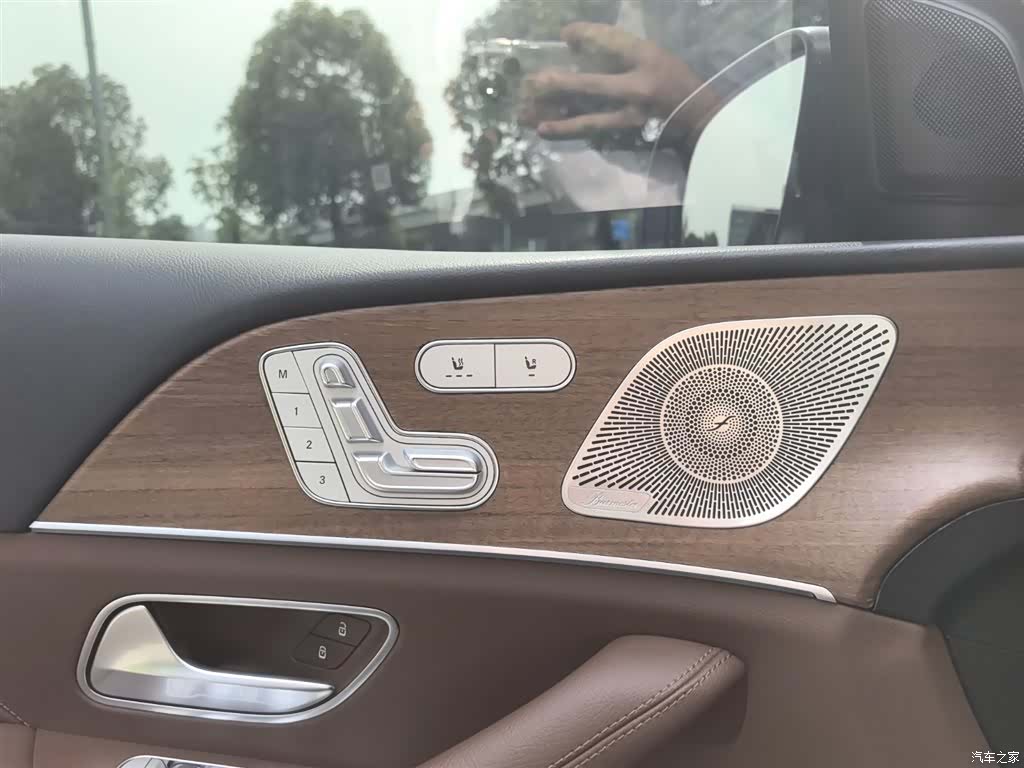 Mercedes-Benz GLE, 2024 14