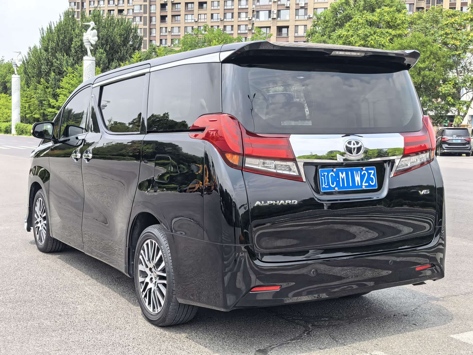 Toyota Alphard, 2015 9