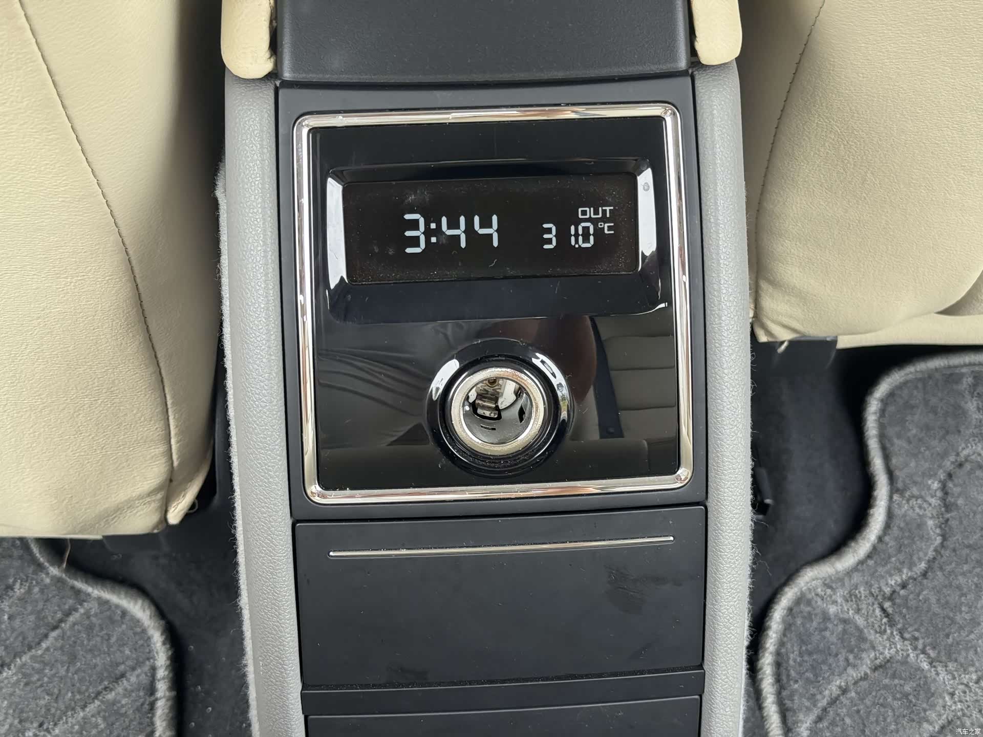 Skoda Superb, 2013 26