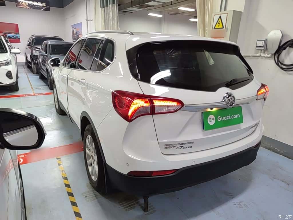 Buick Envision Plus, 2018 все фото