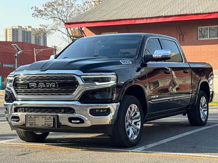 ��������RAM RAM Trucks������ 2023�� 5.7L �ӹ��