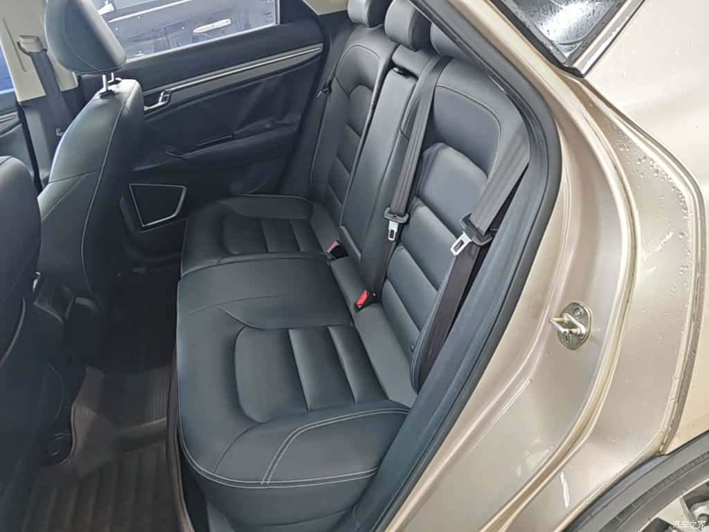 Geely Emgrand, 2017 17