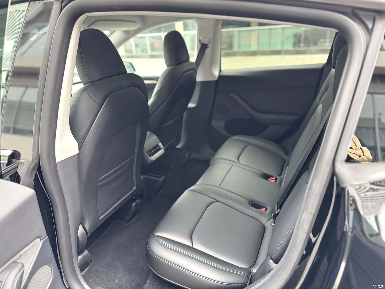Tesla Model Y, 2023 все фото