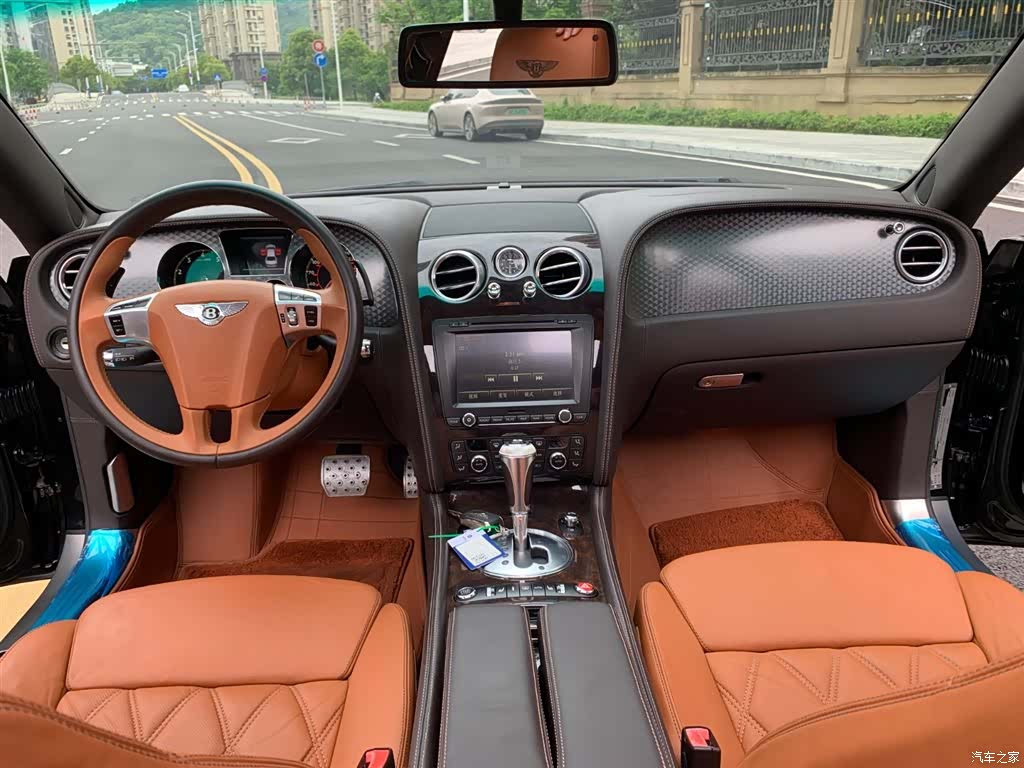 Bentley Flying Spur, 2012 10
