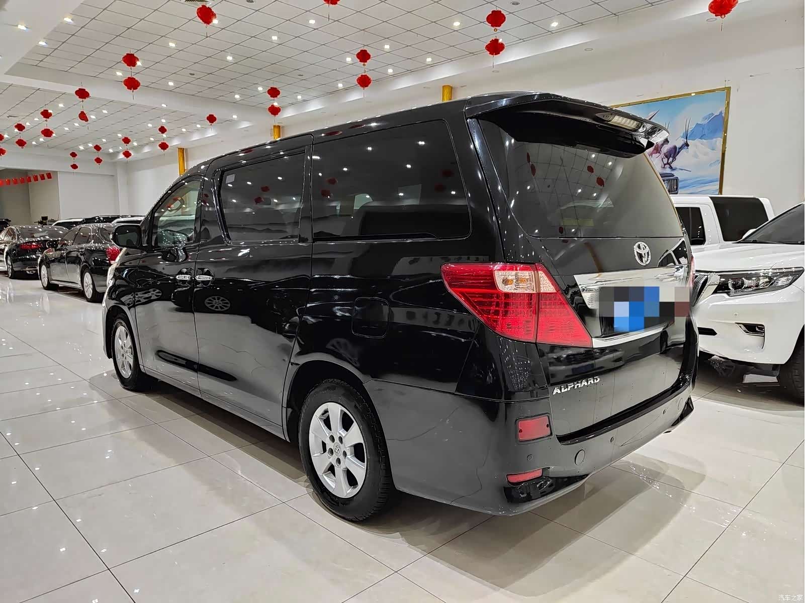 Toyota Alphard, 2011 4