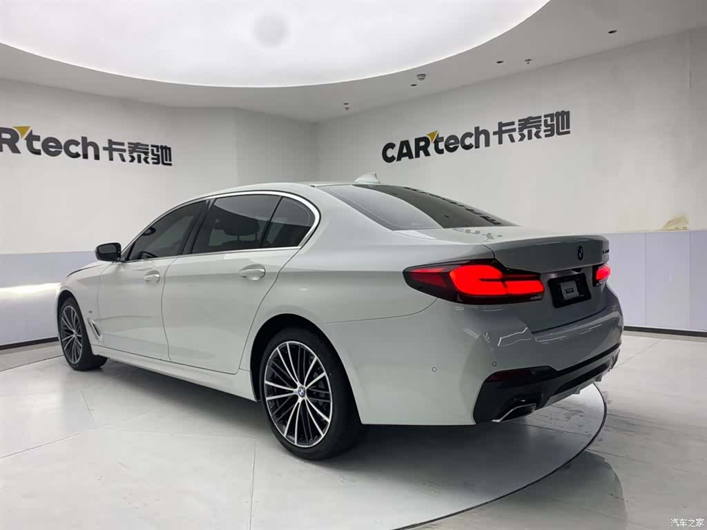 BMW 5 Series, 2022 7