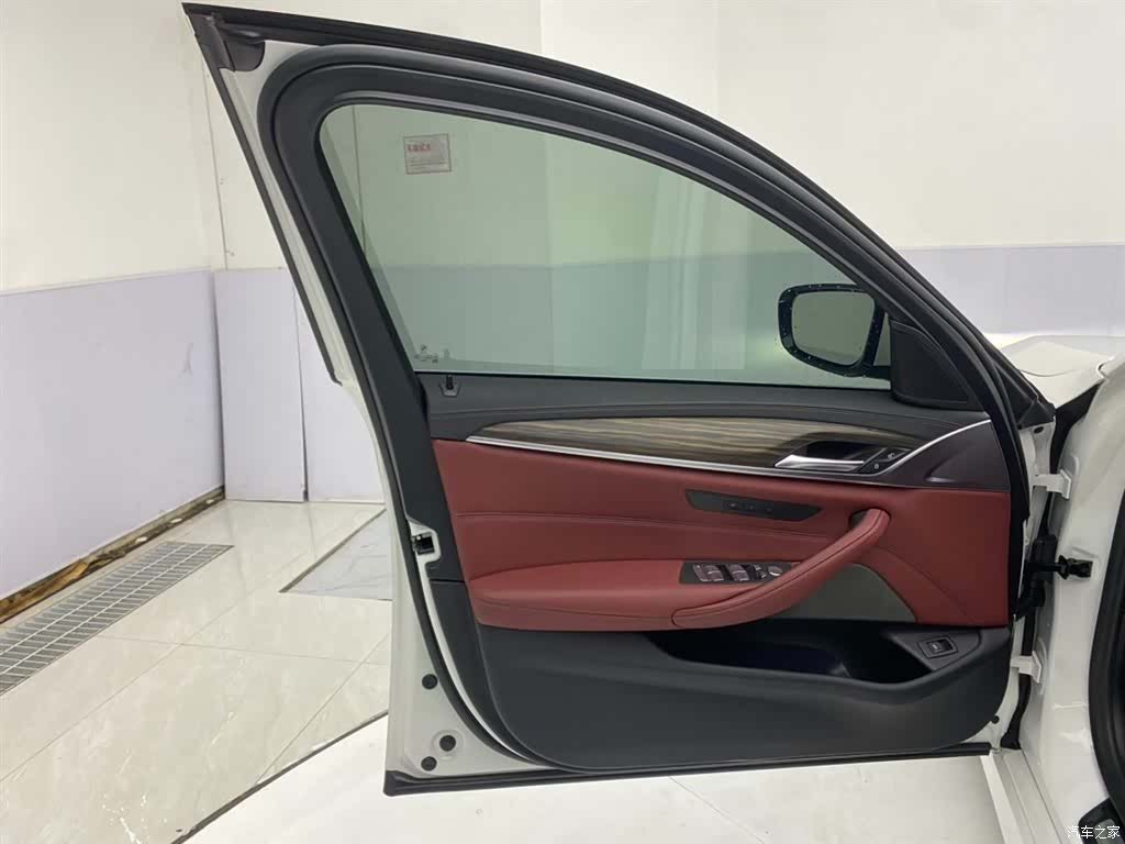 BMW 5 Series, 2022 16