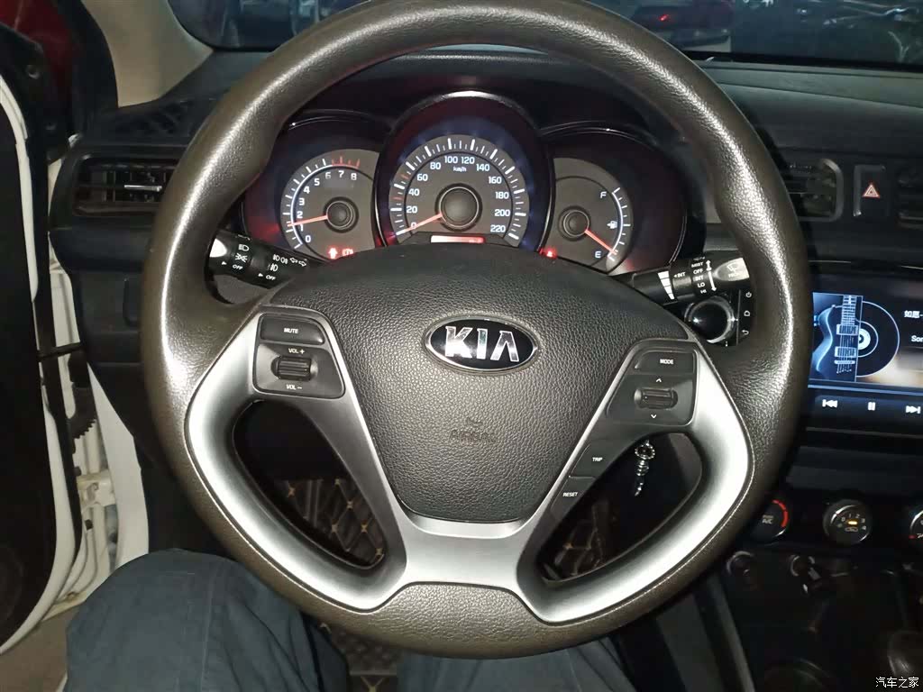 Kia K2, 2015 3