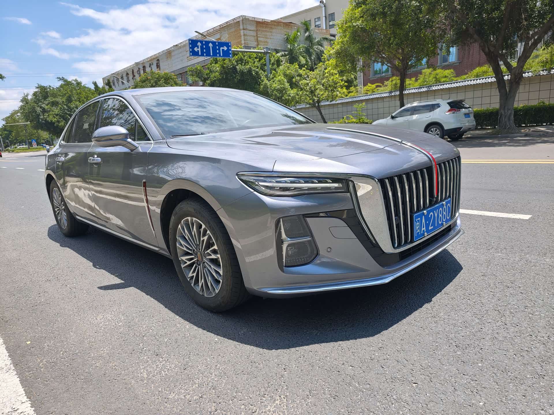 Hongqi H5, 2024 3