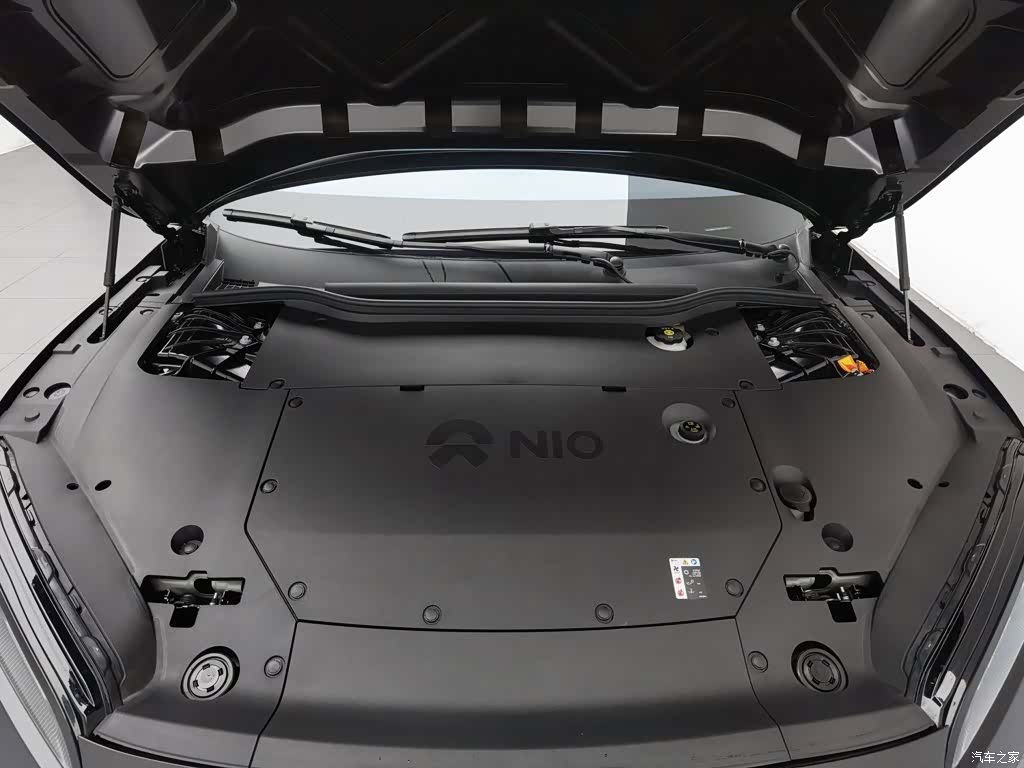 NIO ET5, 2024 6