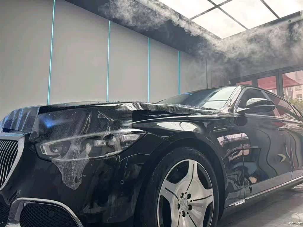 Maybach S-Class, 2023 3