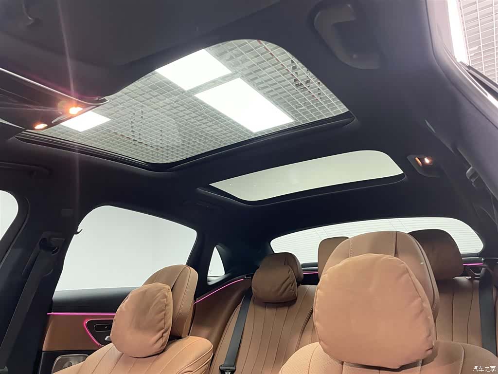 Mercedes-Benz E-Class, 2024 18