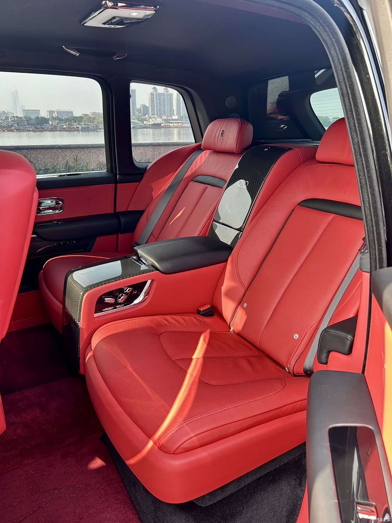 Rolls-Royce Cullinan, 2023 6