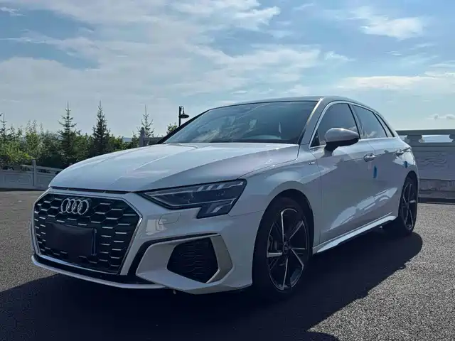 Audi A3 2022 — купить из Китая под заказ
