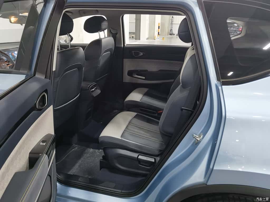 Wuling RM-5, 2020 15