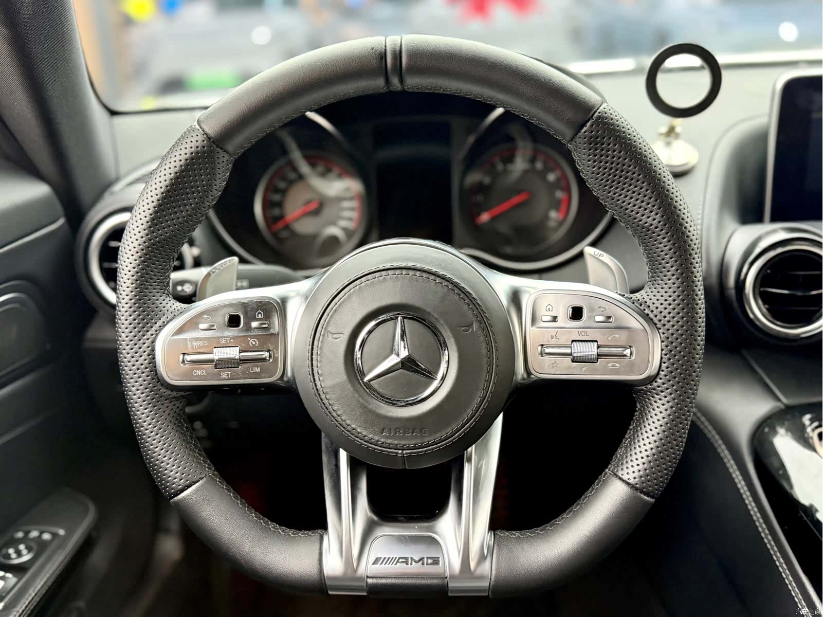 MG AMG, 2016 16