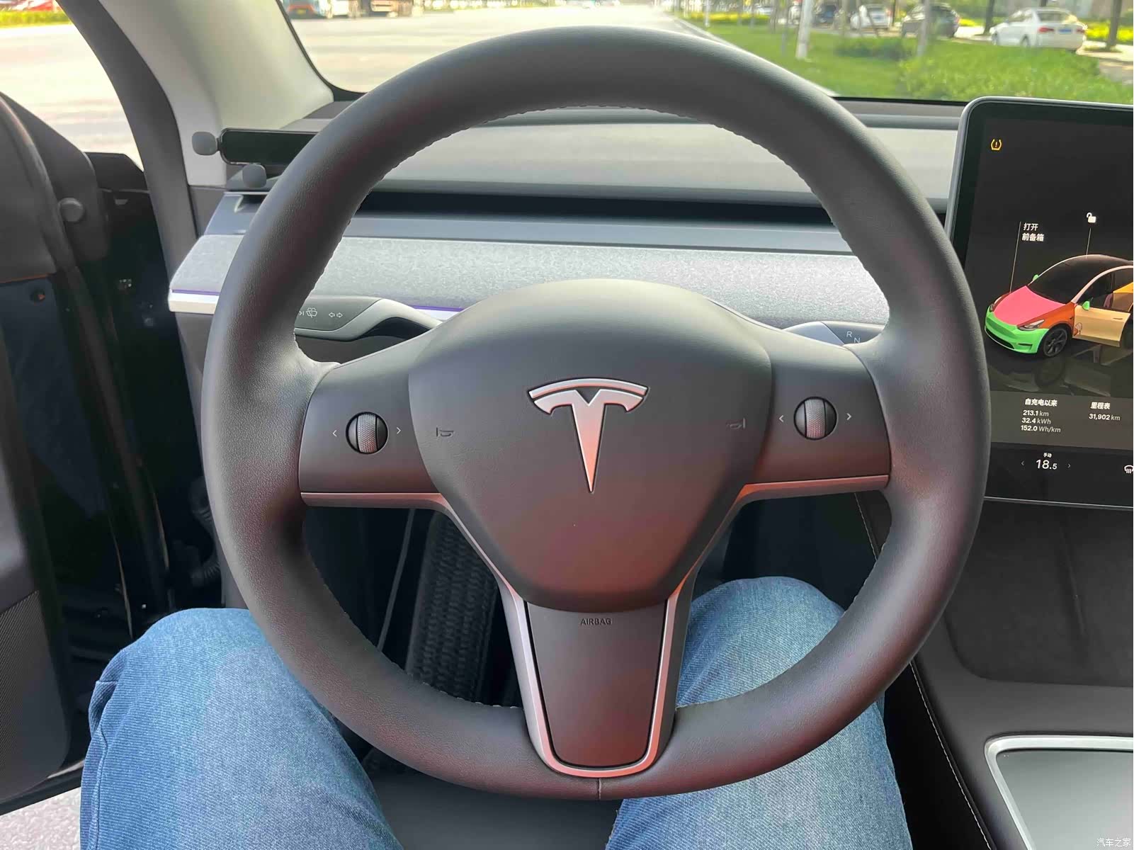 Tesla Model Y, 2024 все фото