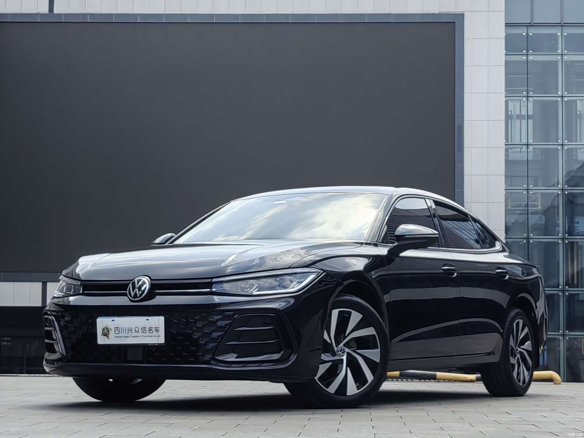 Volkswagen Passat, 2025 1