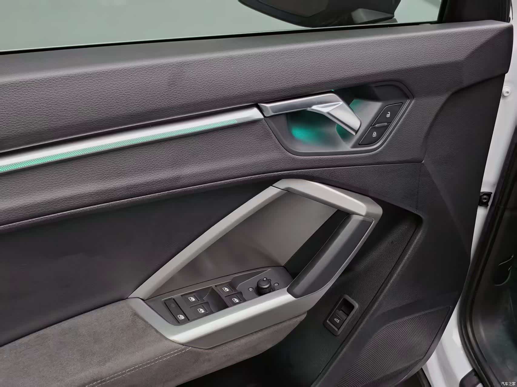 Audi Q3, 2023 18