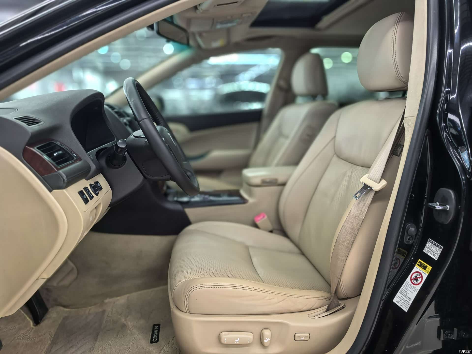 Toyota Crown, 2011 12