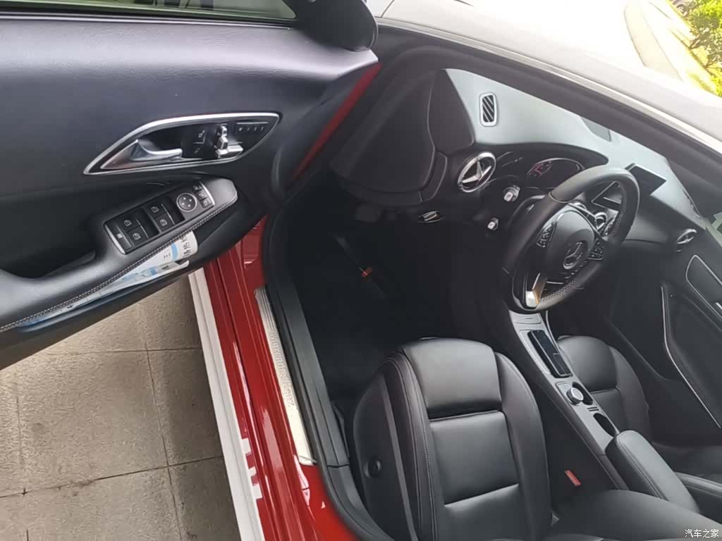 Mercedes-Benz CLA, 2016 16