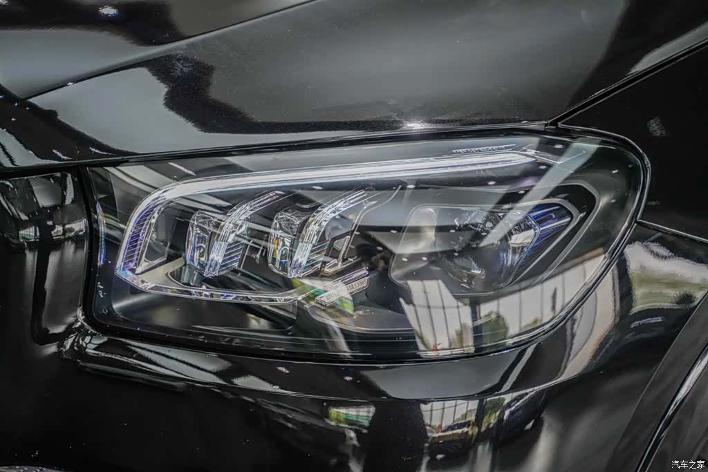Maybach GLS, 2021 6