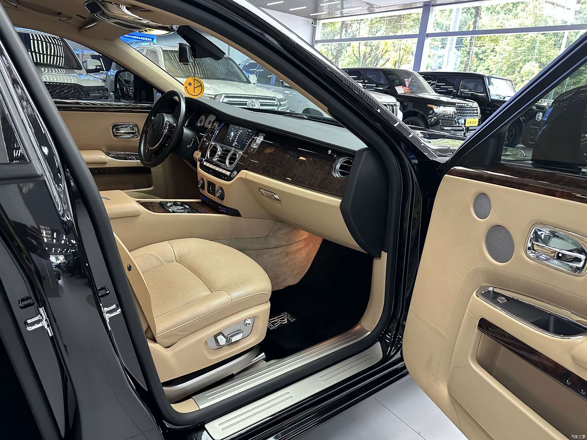 Rolls-Royce Ghost, 2013 6