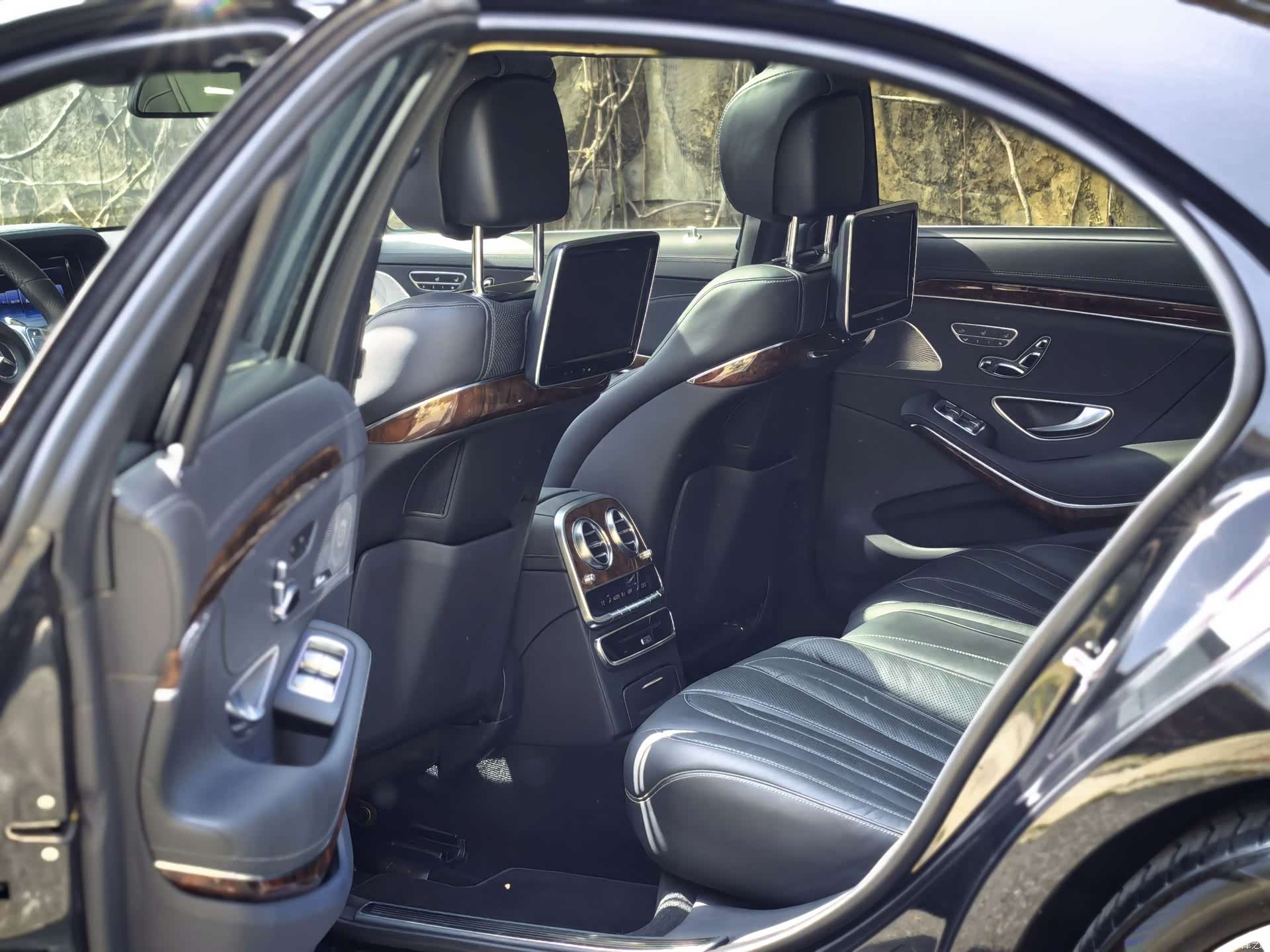 Mercedes-Benz S-Class, 2018 4