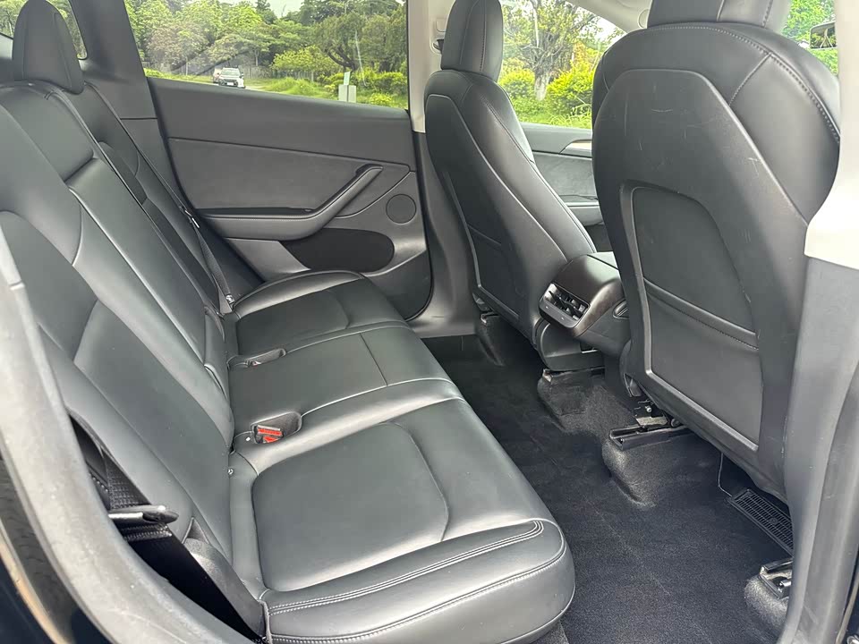 Tesla Model Y Tesla Model Y