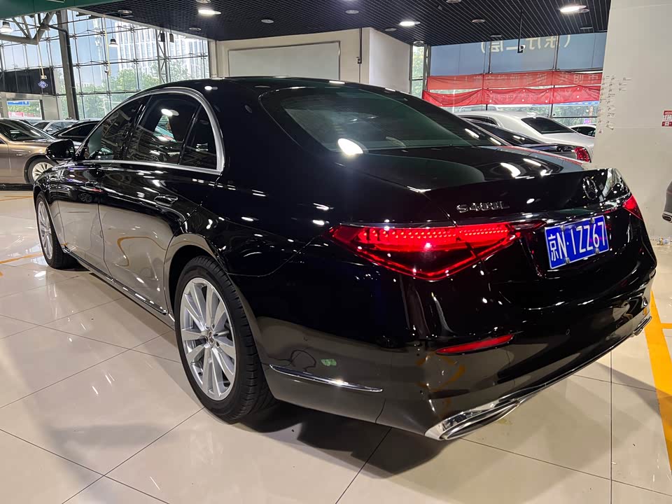 Mercedes-Benz S-class Mercedes-Benz S-class