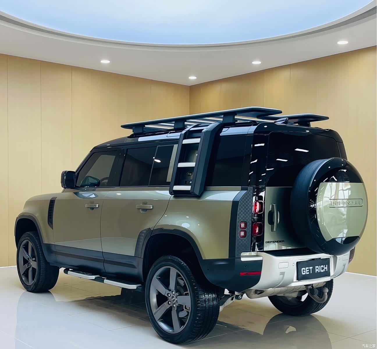 Land Rover Defender, 2023 7