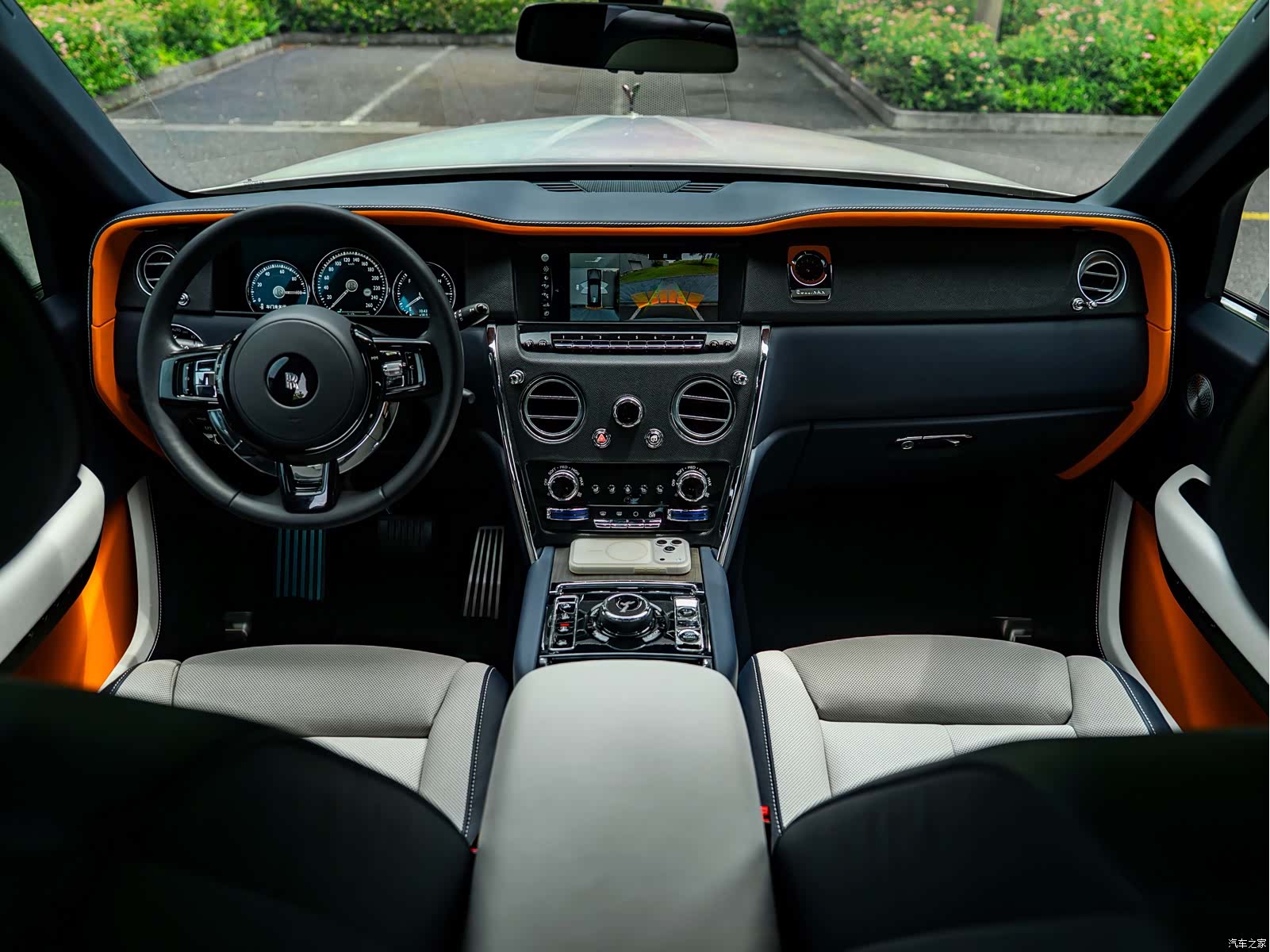 Rolls-Royce Cullinan, 2021 10