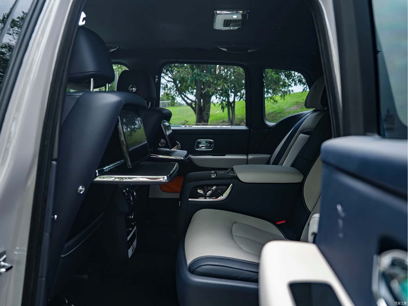 Rolls-Royce Cullinan, 2021 14