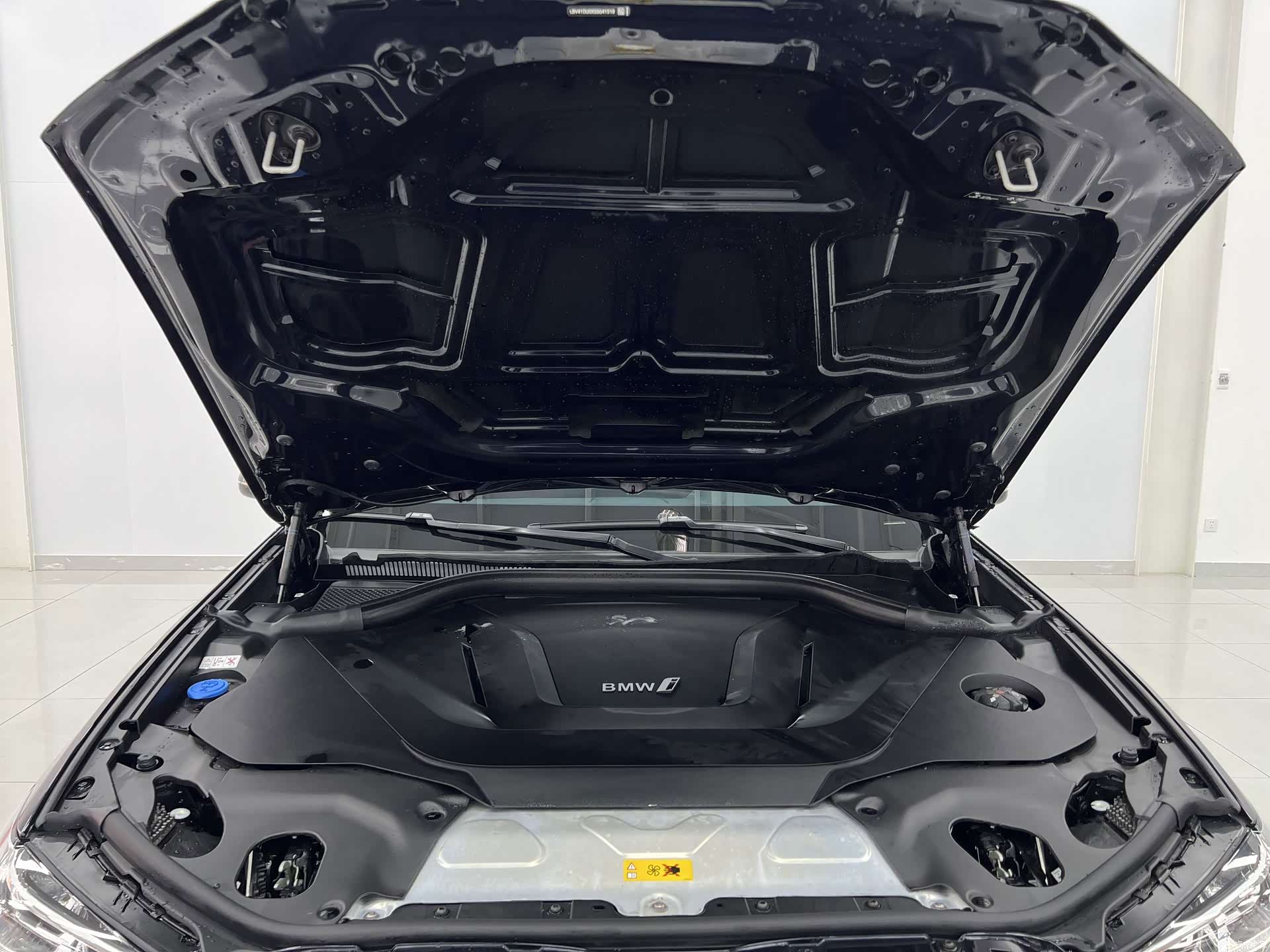 BMW iX3, 2024 13