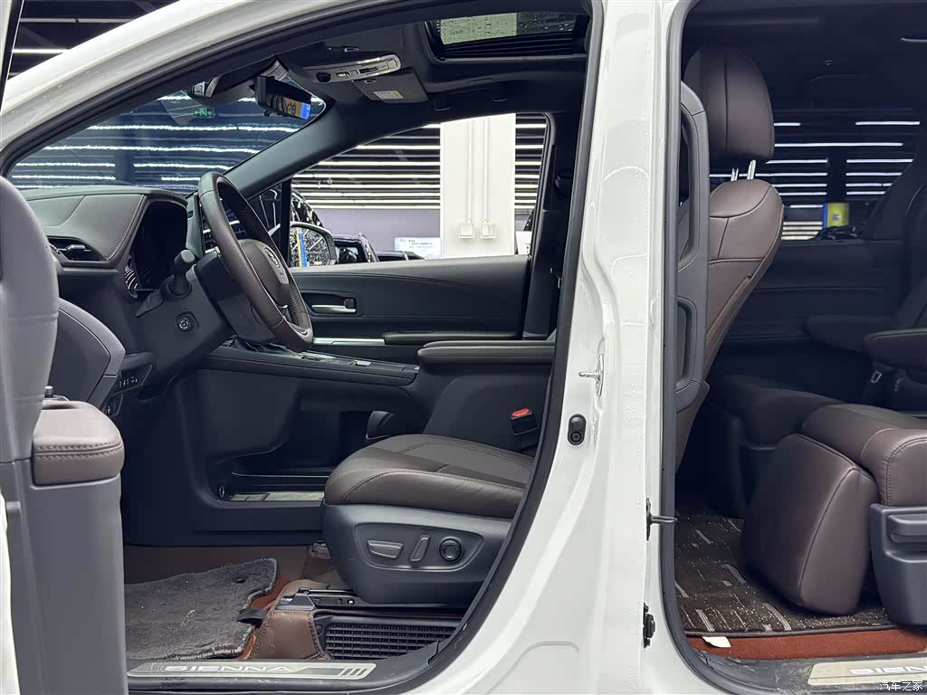 Toyota Sienna, 2024 6