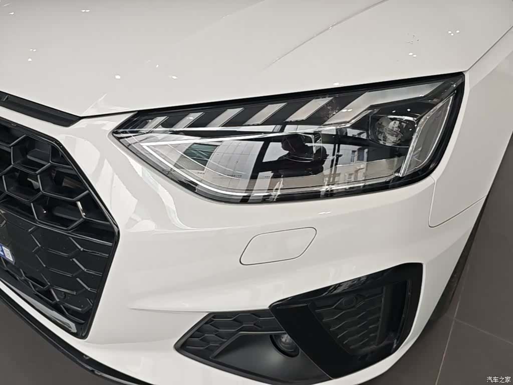 Audi A4L, 2023 24