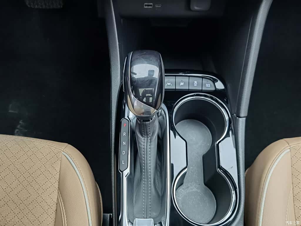 Buick Encore, 2023 13