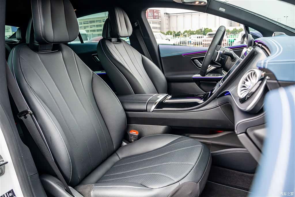 Mercedes-Benz EQE, 2025 16