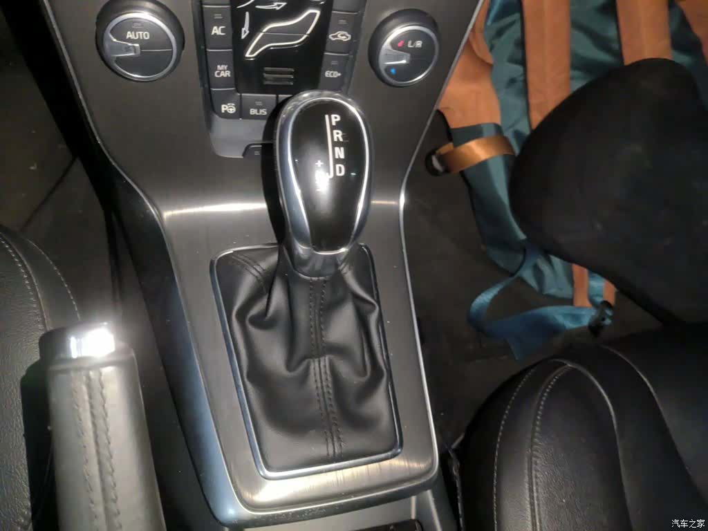 Volvo V40, 2016 11