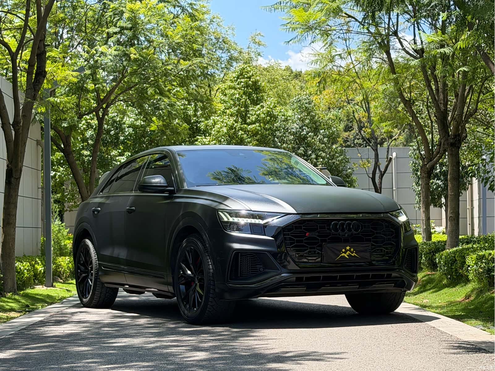 Audi Q8, 2022 4