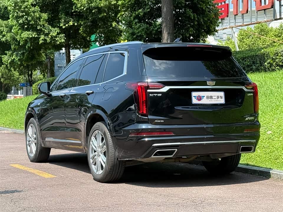 Cadillac XT6