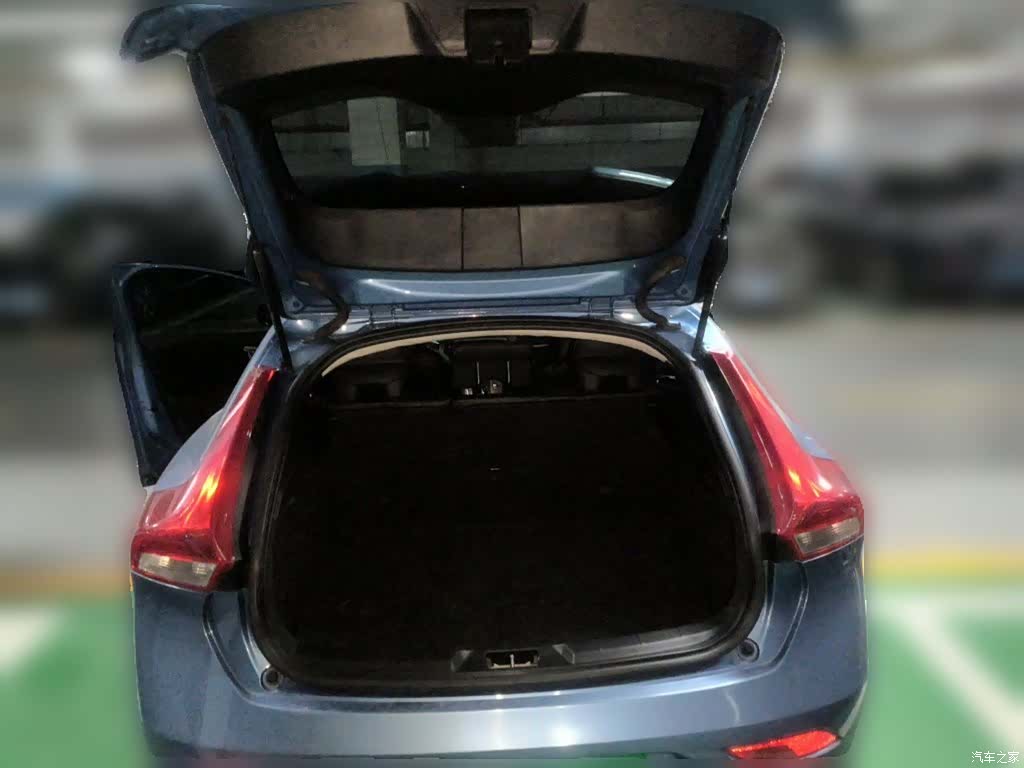 Volvo V40, 2016 16