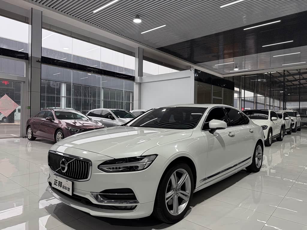 Volvo S90