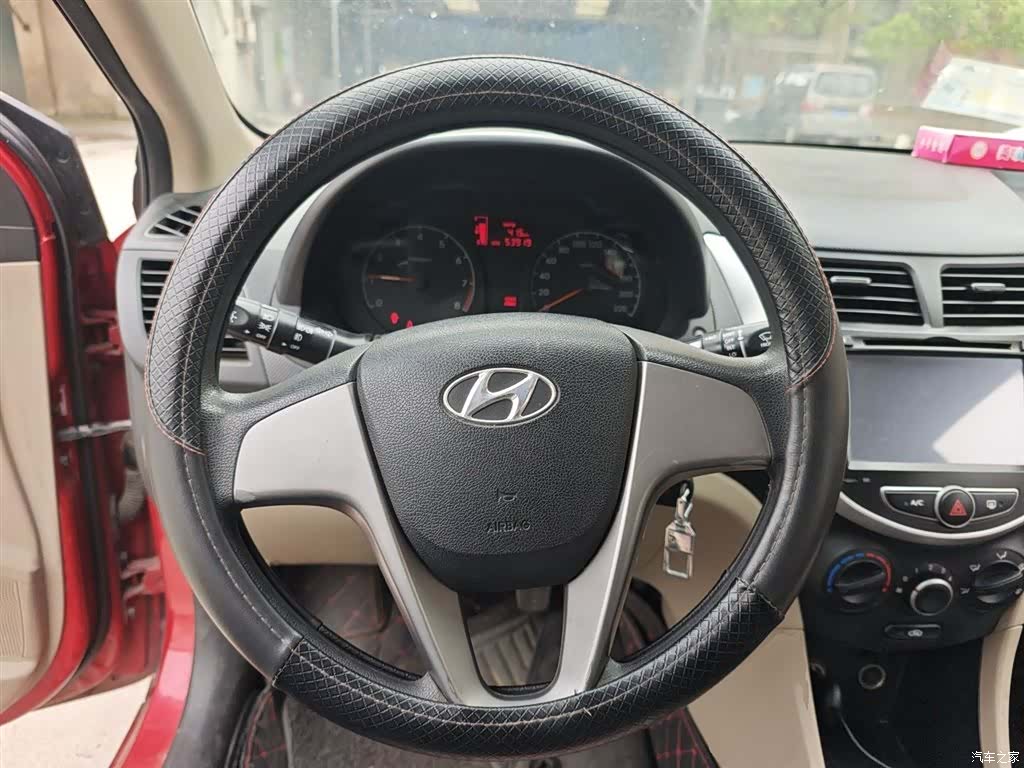 Hyundai GLS, 2014 11