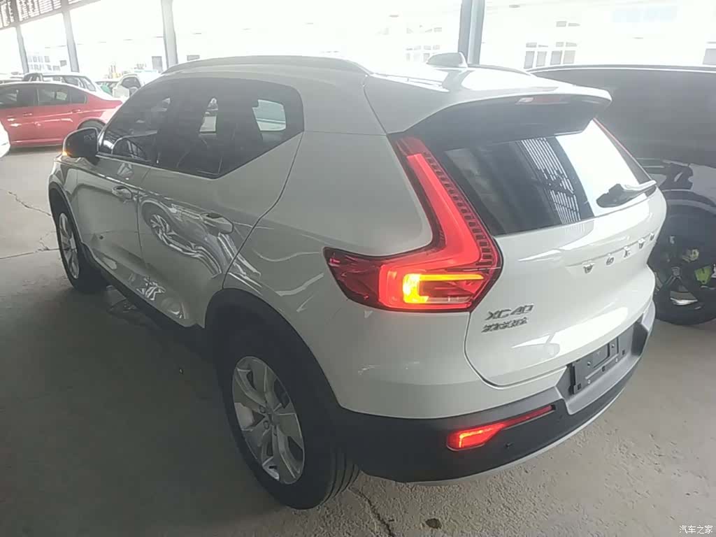 Volvo XC40, 2021 все фото