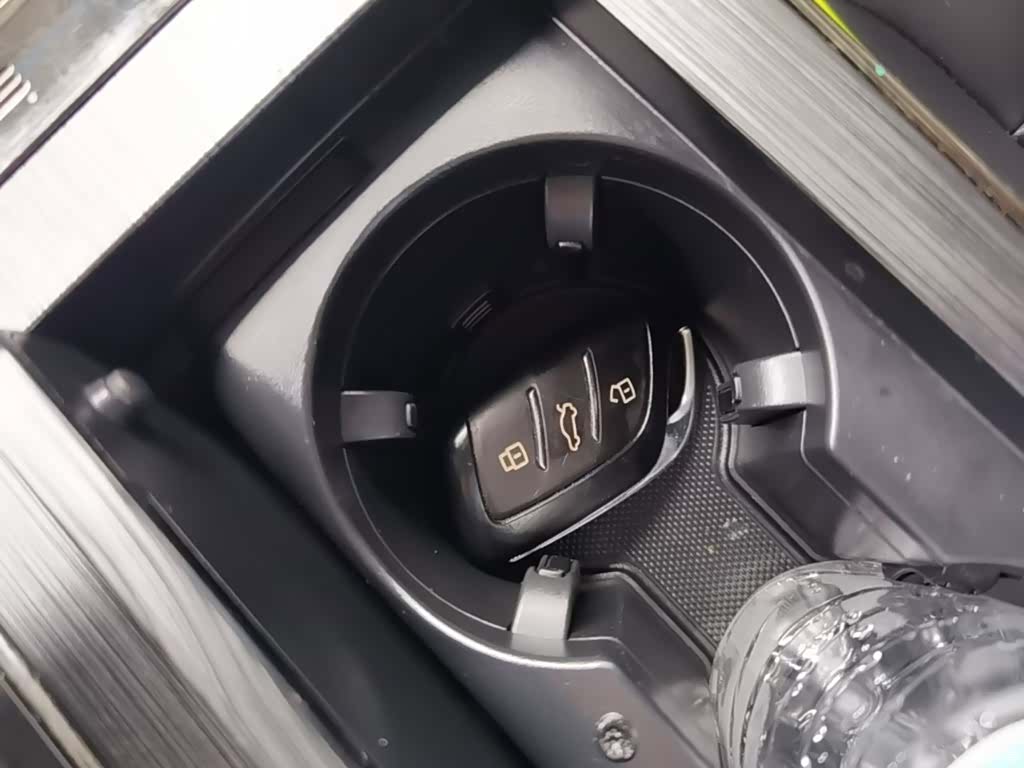 Roewe RX5, 2021 9