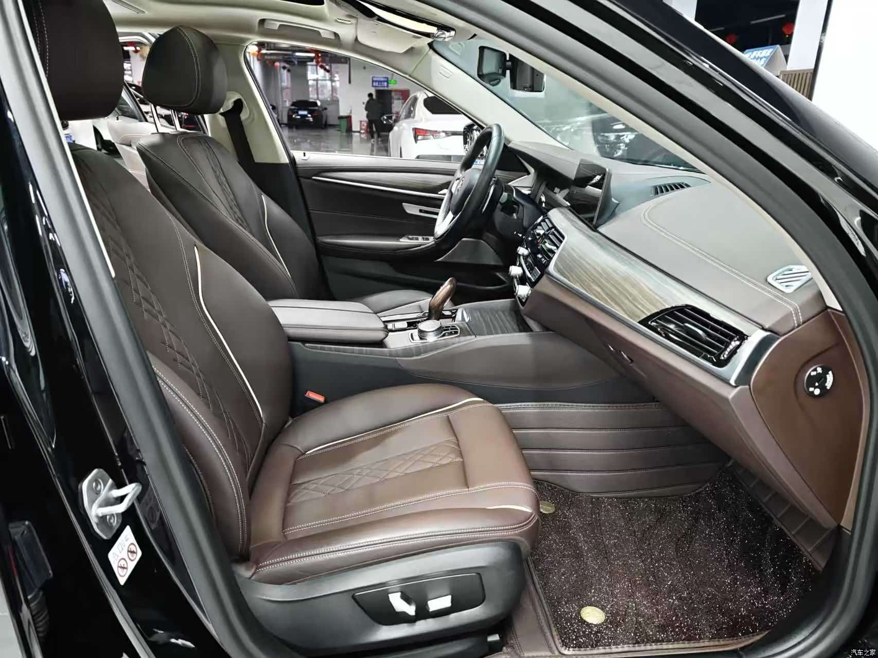 BMW 5 Series, 2020 все фото